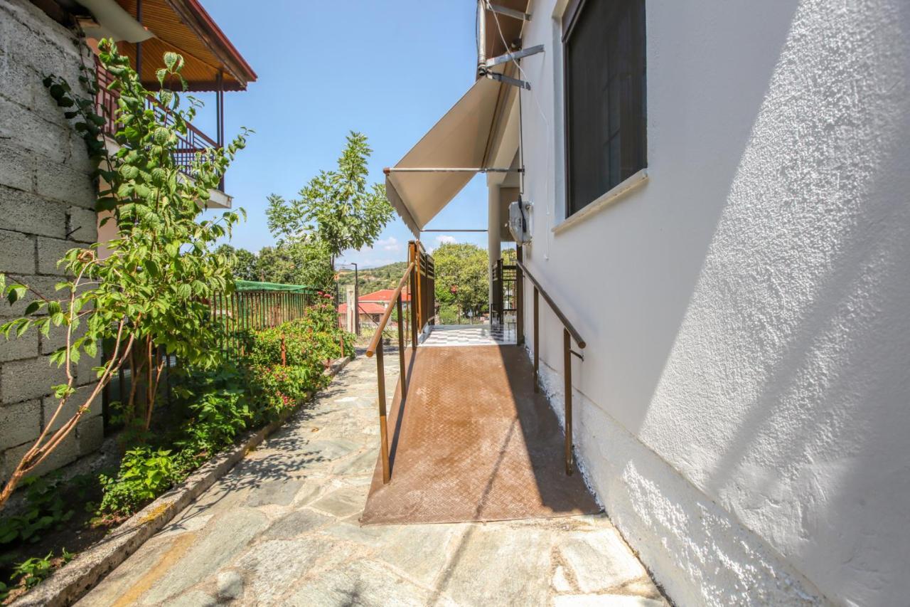 Socrates Ethnic And Traditional Home กาลัมปากา ภายนอก รูปภาพ